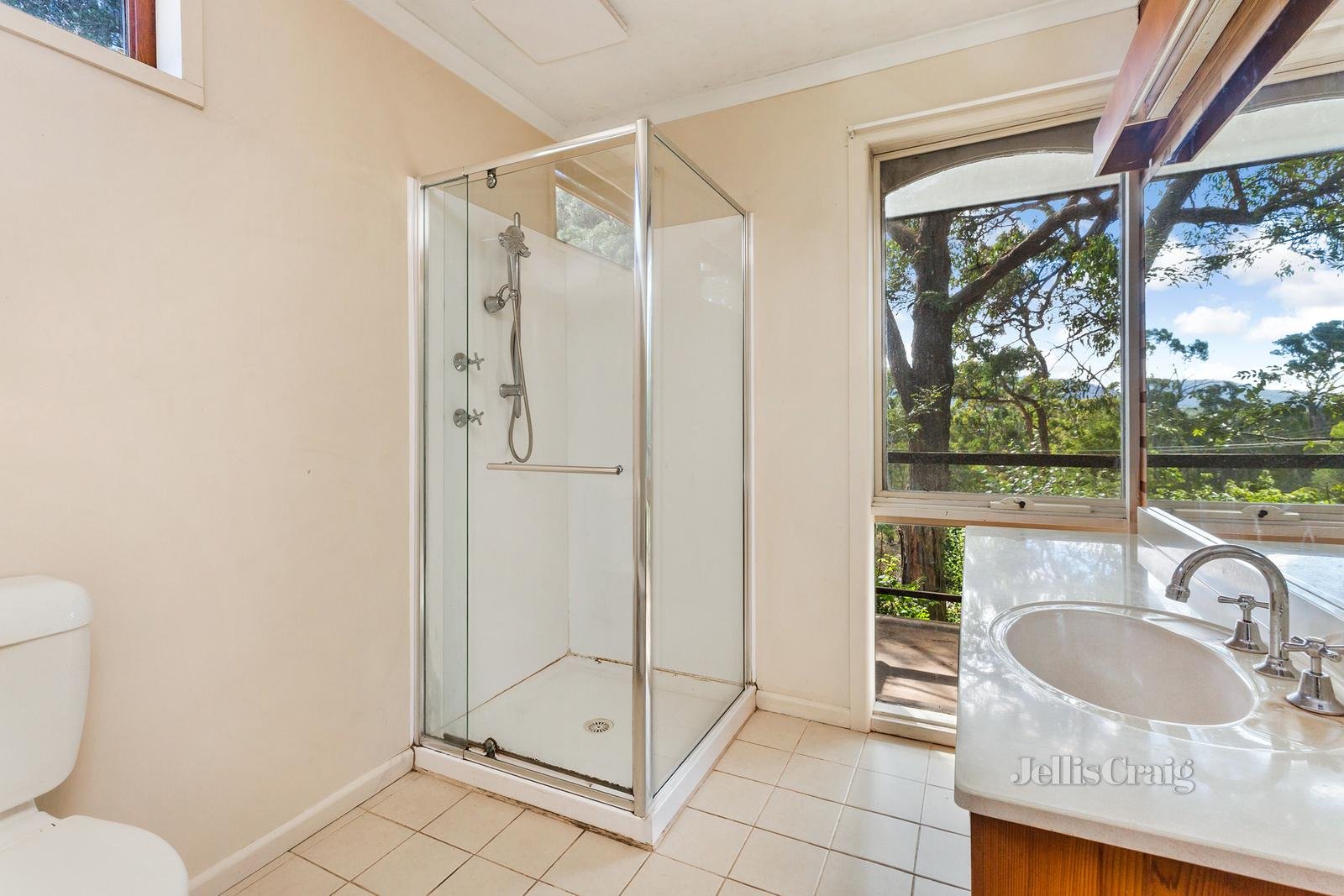 310 Ashbourne Road, Woodend image 14