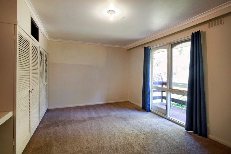 Property Gallery Thumbnail 6