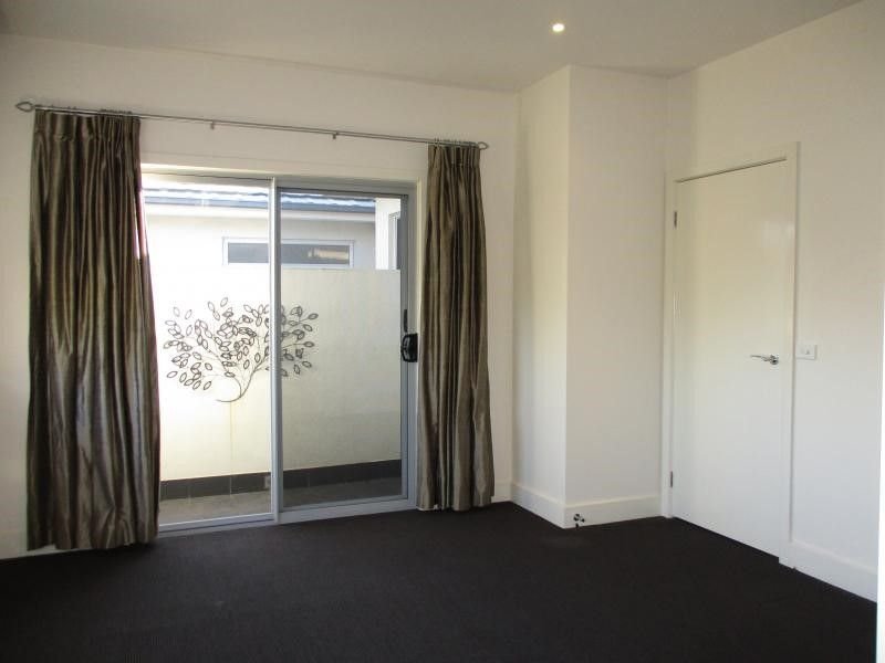 3/10 Blair Street, Bentleigh image 6