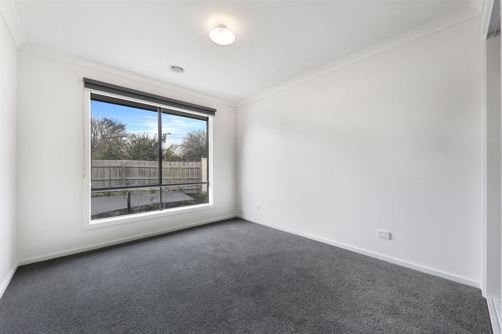 3/10 Burden Street, Springvale image 3