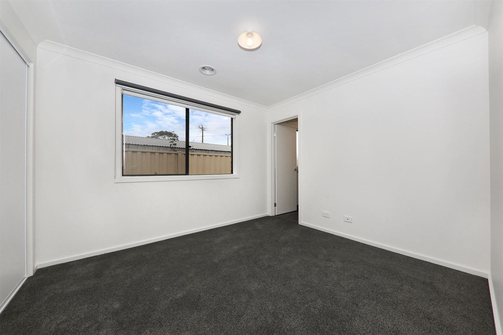 3/10 Burden Street, Springvale image 4