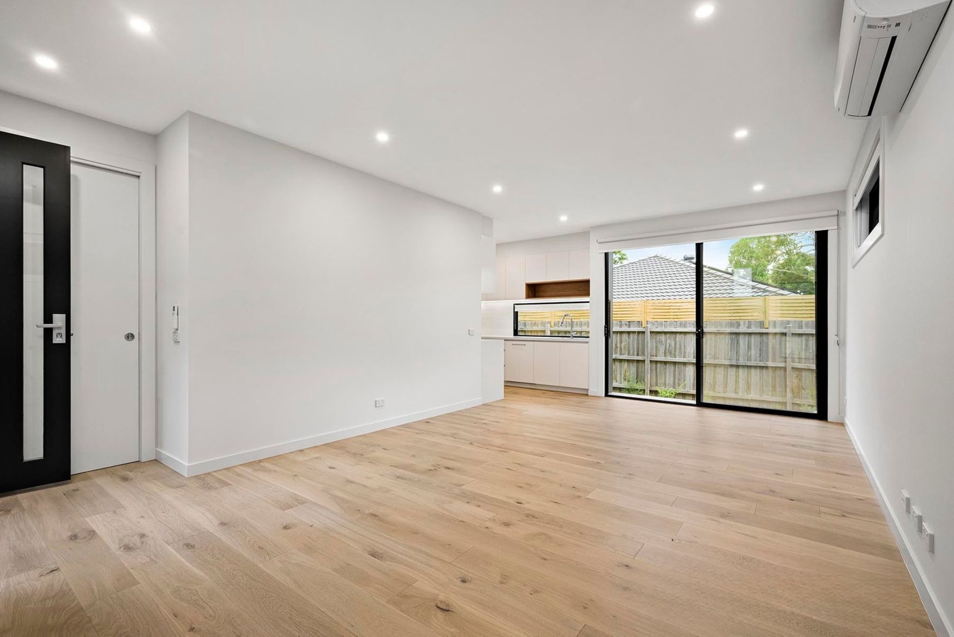 3/10 Ellen Road, Mooroolbark image 5