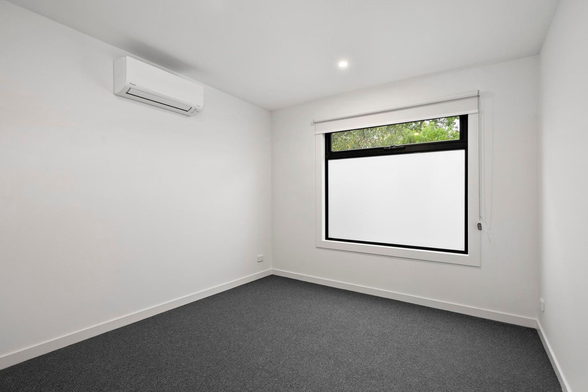 3/10 Ellen Road, Mooroolbark image 6
