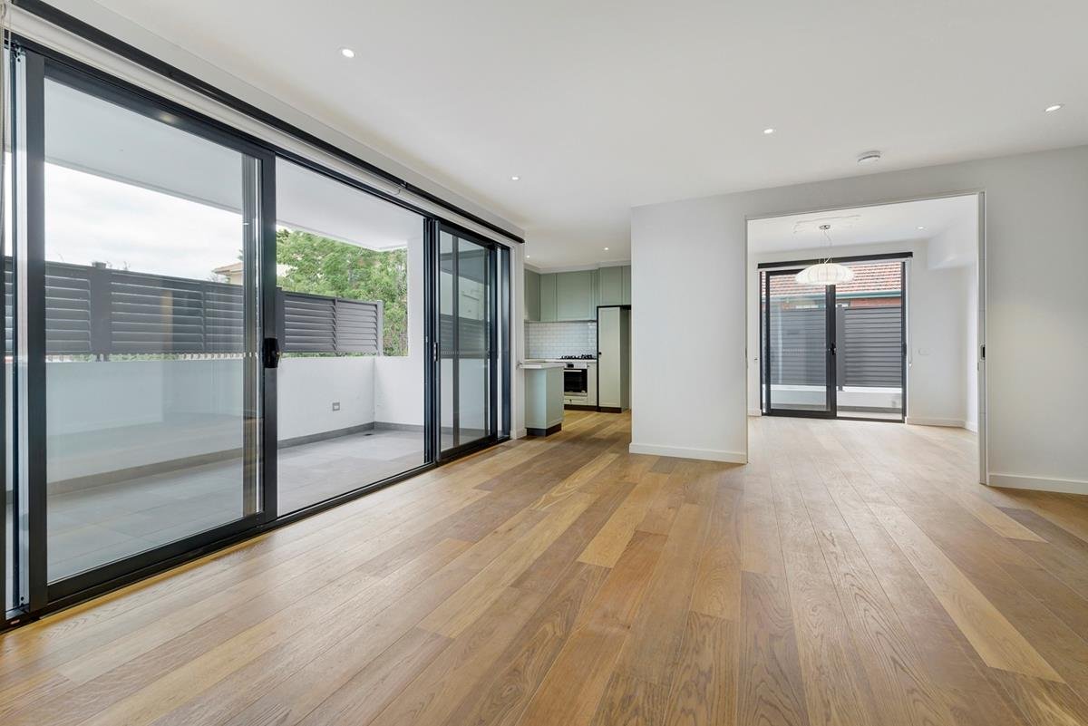 3/10 Ellesmere Road, Windsor image 2