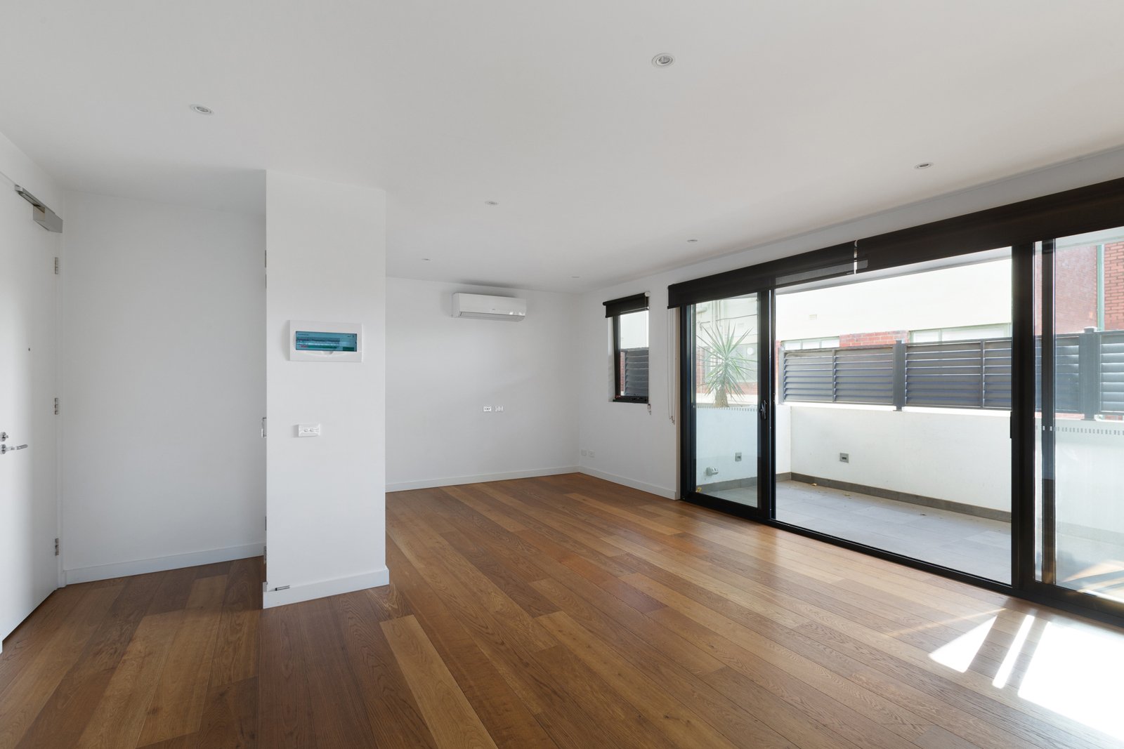 3/10 Ellesmere Road, Windsor image 3