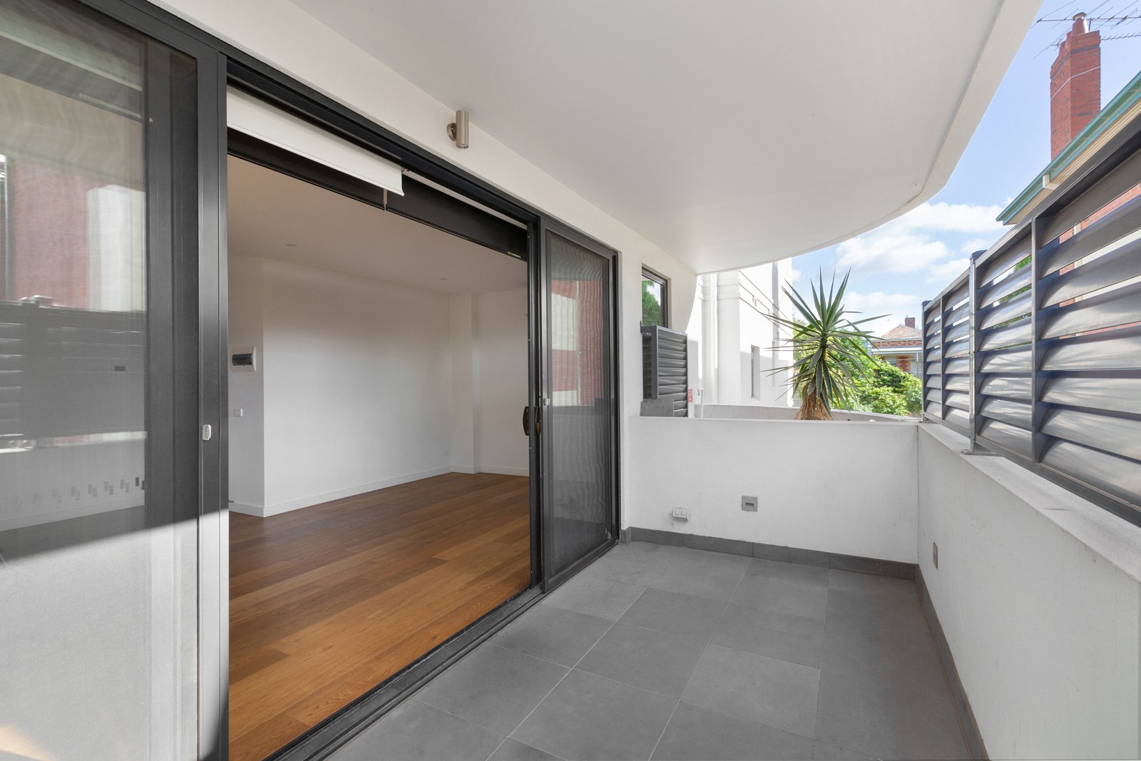 3/10 Ellesmere Road, Windsor image 7