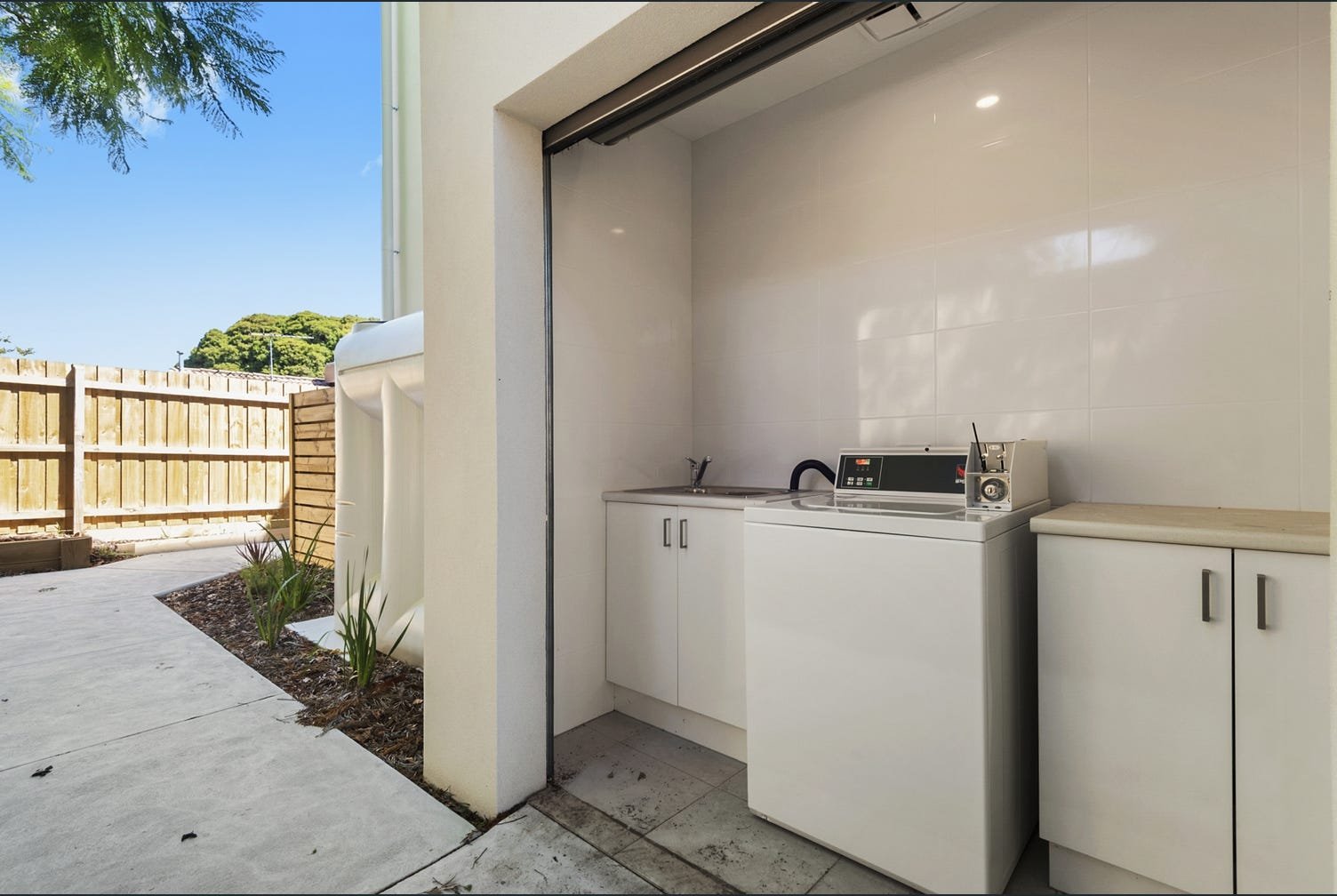 3 / 10 Government Road FRANKSTON