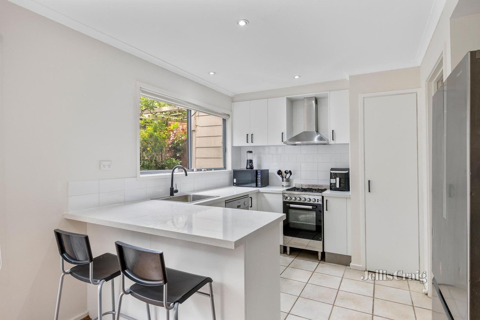 3/10 Houston Court, Box Hill South image 3