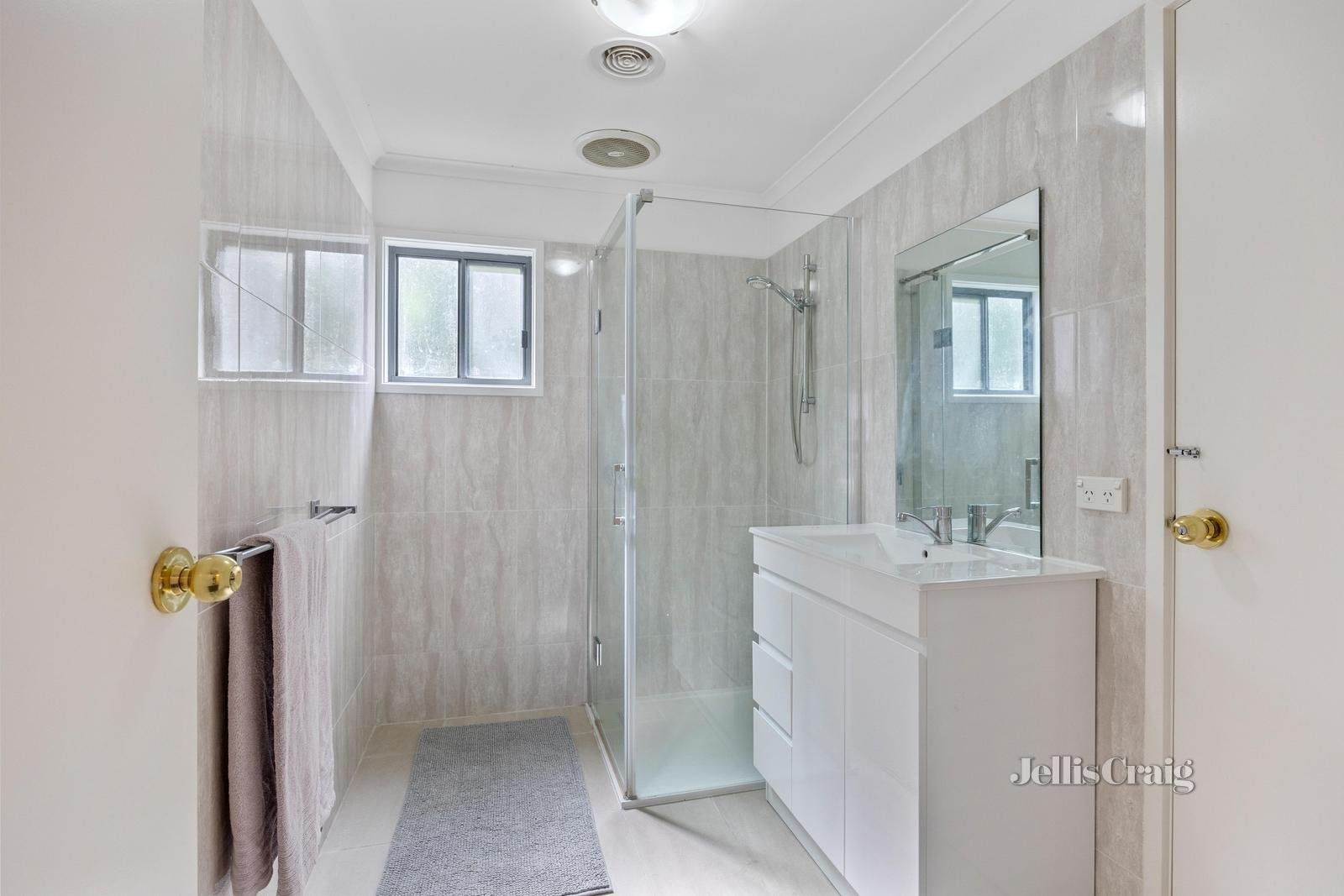 3/10 Houston Court, Box Hill South image 7