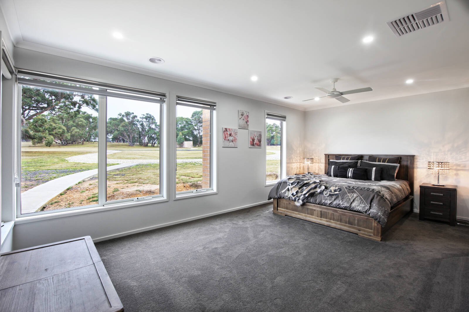 Property Gallery Thumbnail 12