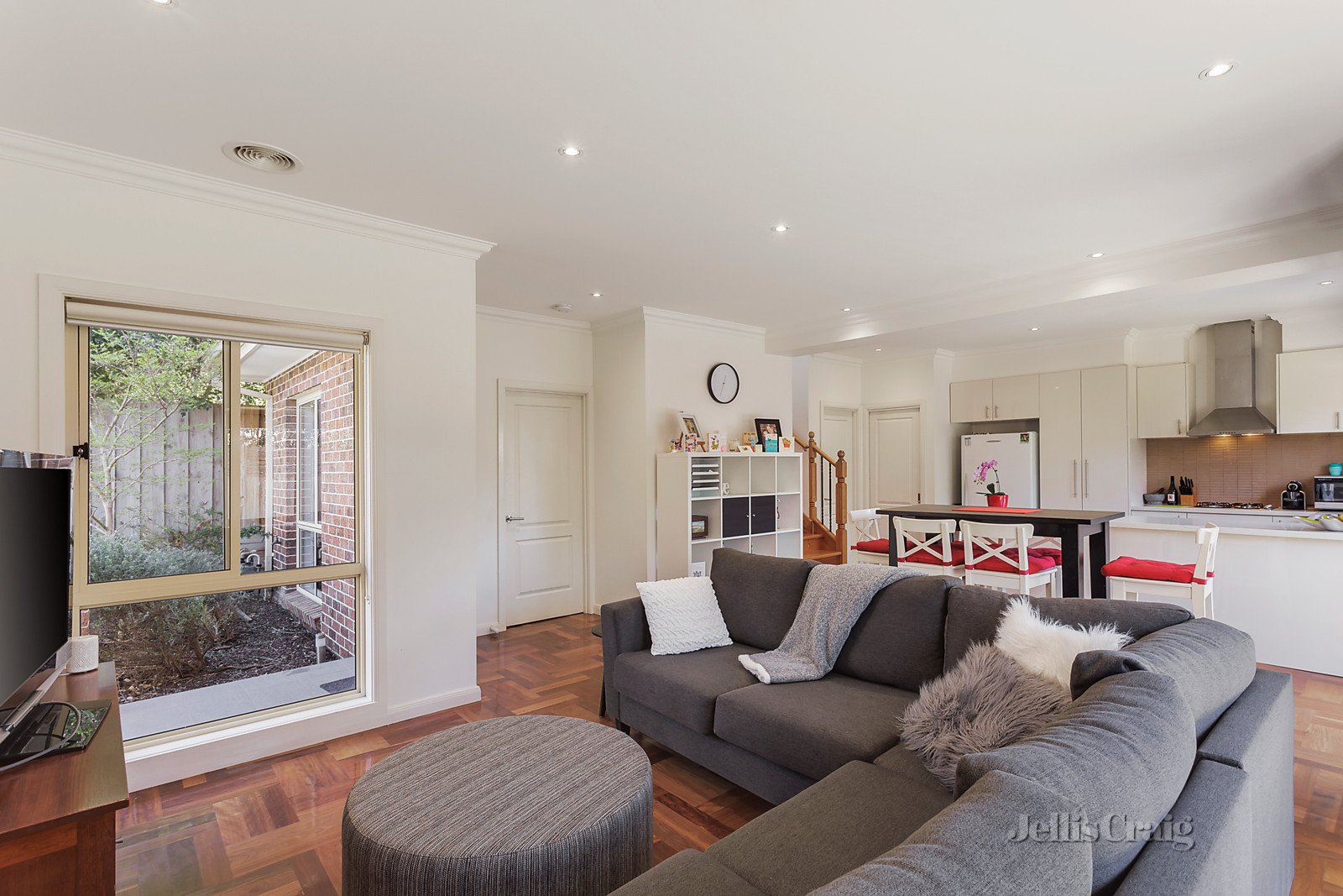 3/10 Lee Avenue, Mount Waverley image 4