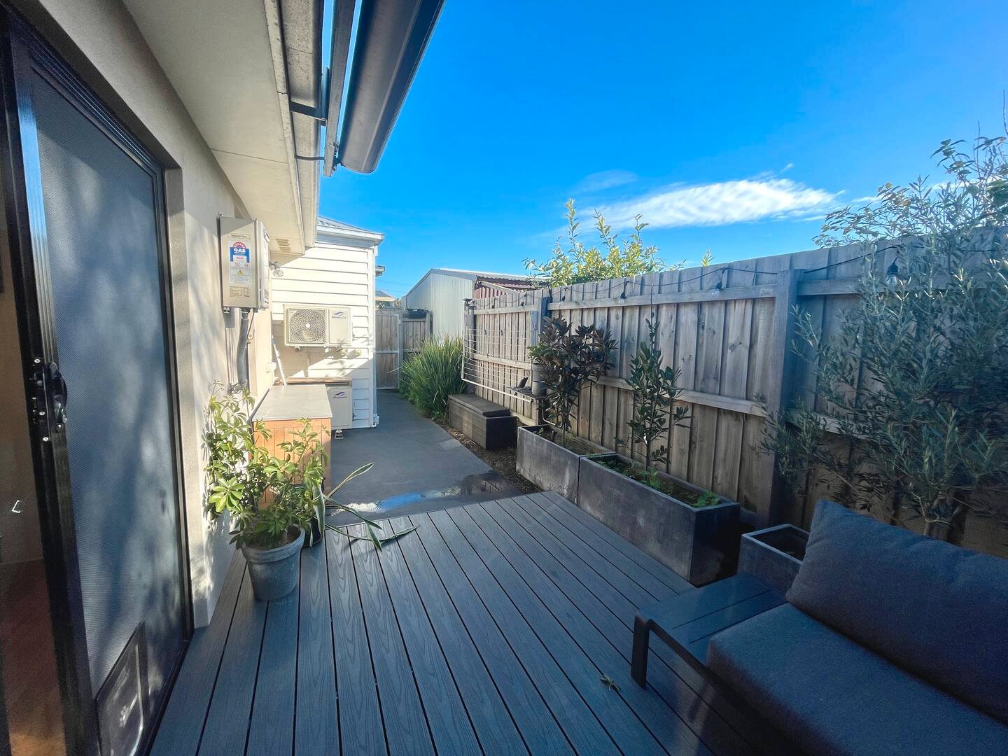 3/10 Leigh Street, Footscray image 3