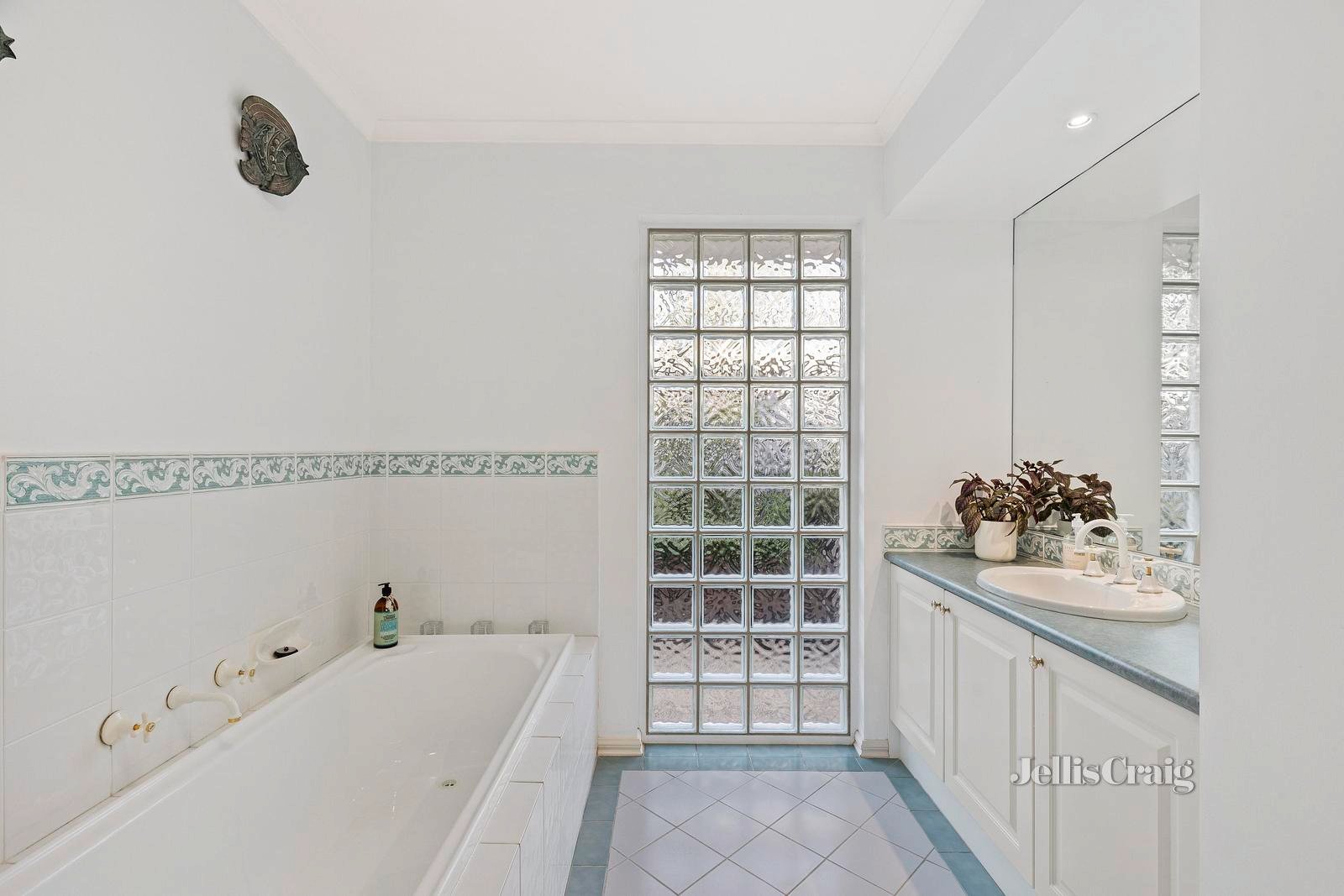 310 Maroondah Highway, Croydon image 10