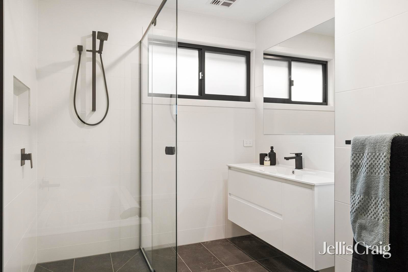 3/10 McKay Court, Ringwood image 12