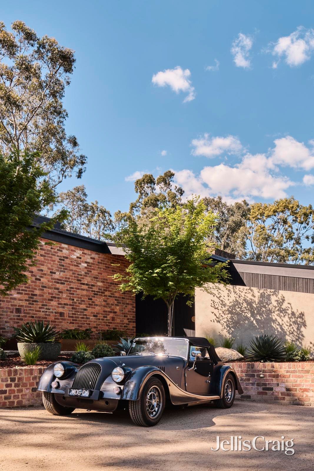 310 Reynolds Road, Research image 31