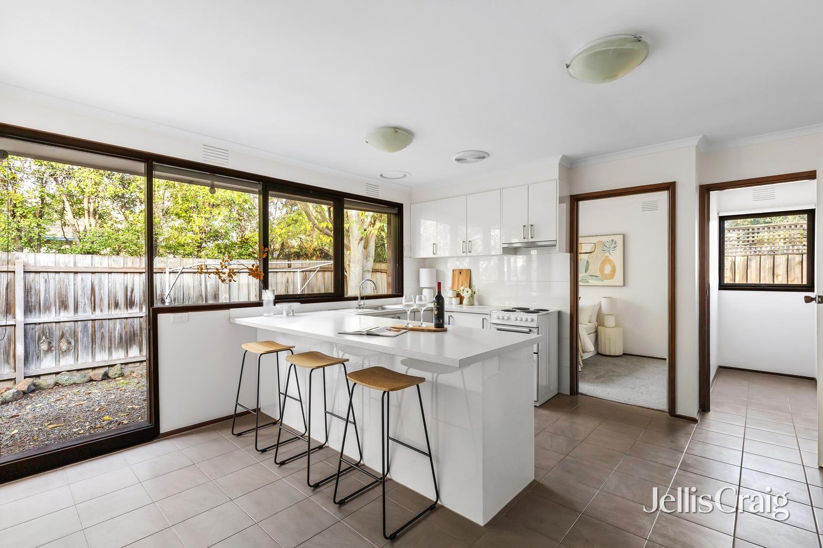 3/10 Tyndall Street, Surrey&nbsp;Hills image 3