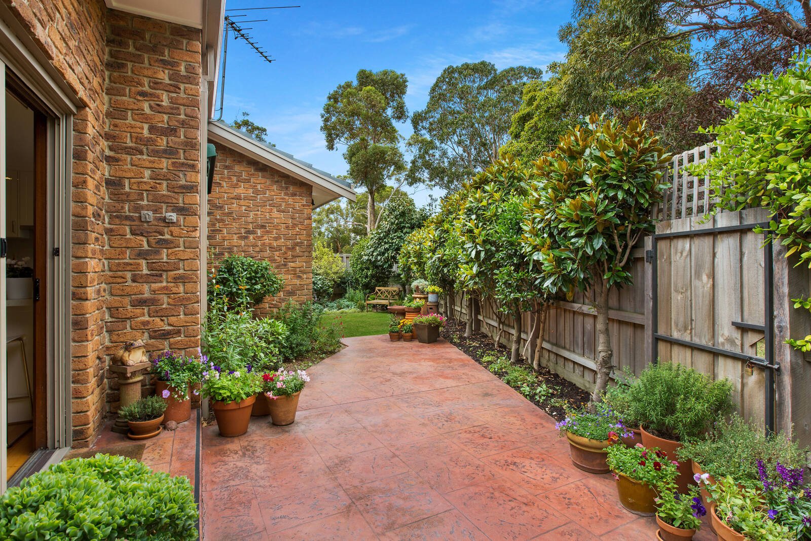 Property Gallery Thumbnail 6