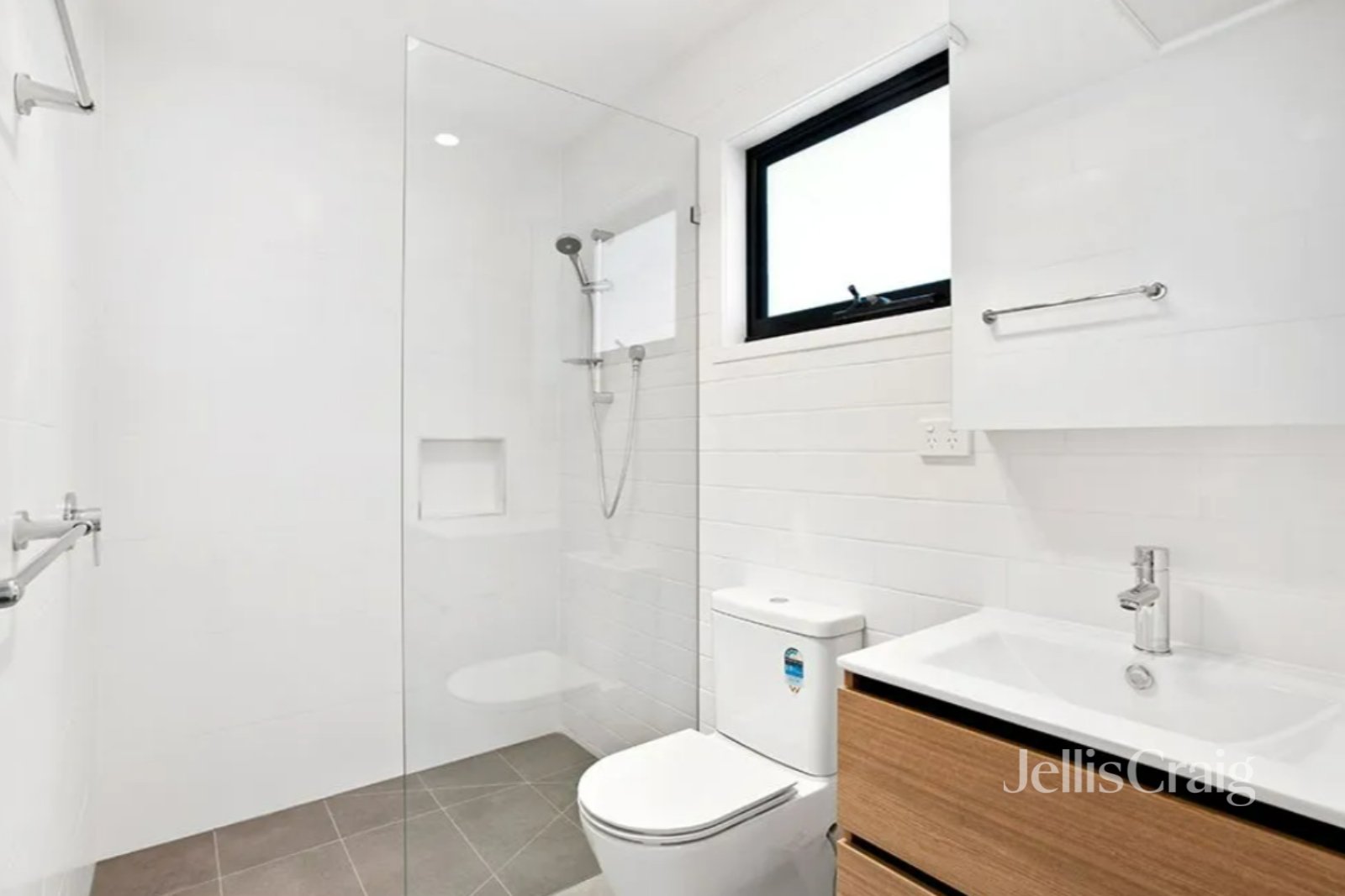 3/101 Hailes Street, Greensborough image 5
