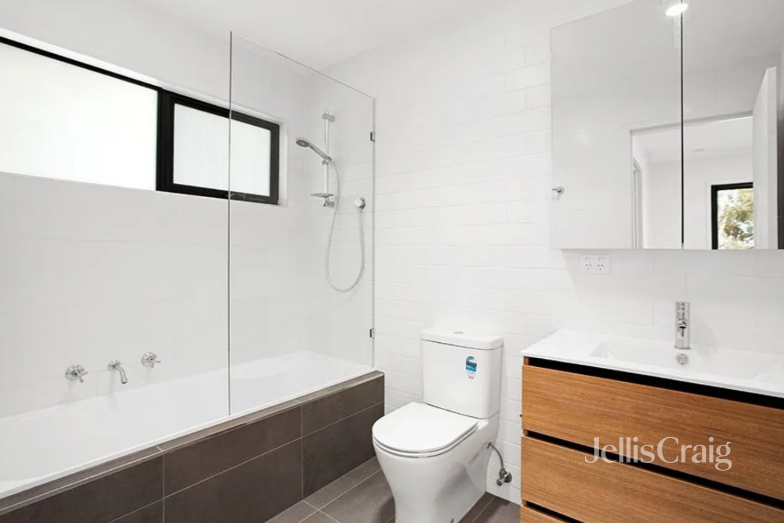 3/101 Hailes Street, Greensborough image 7