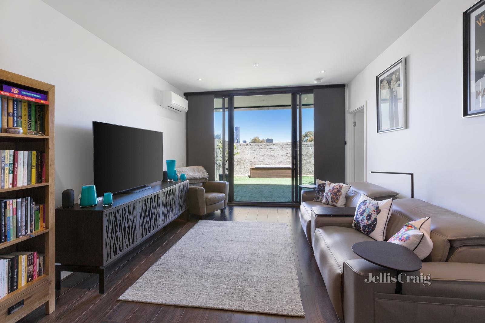 310/140 Swan Street, Richmond image 3