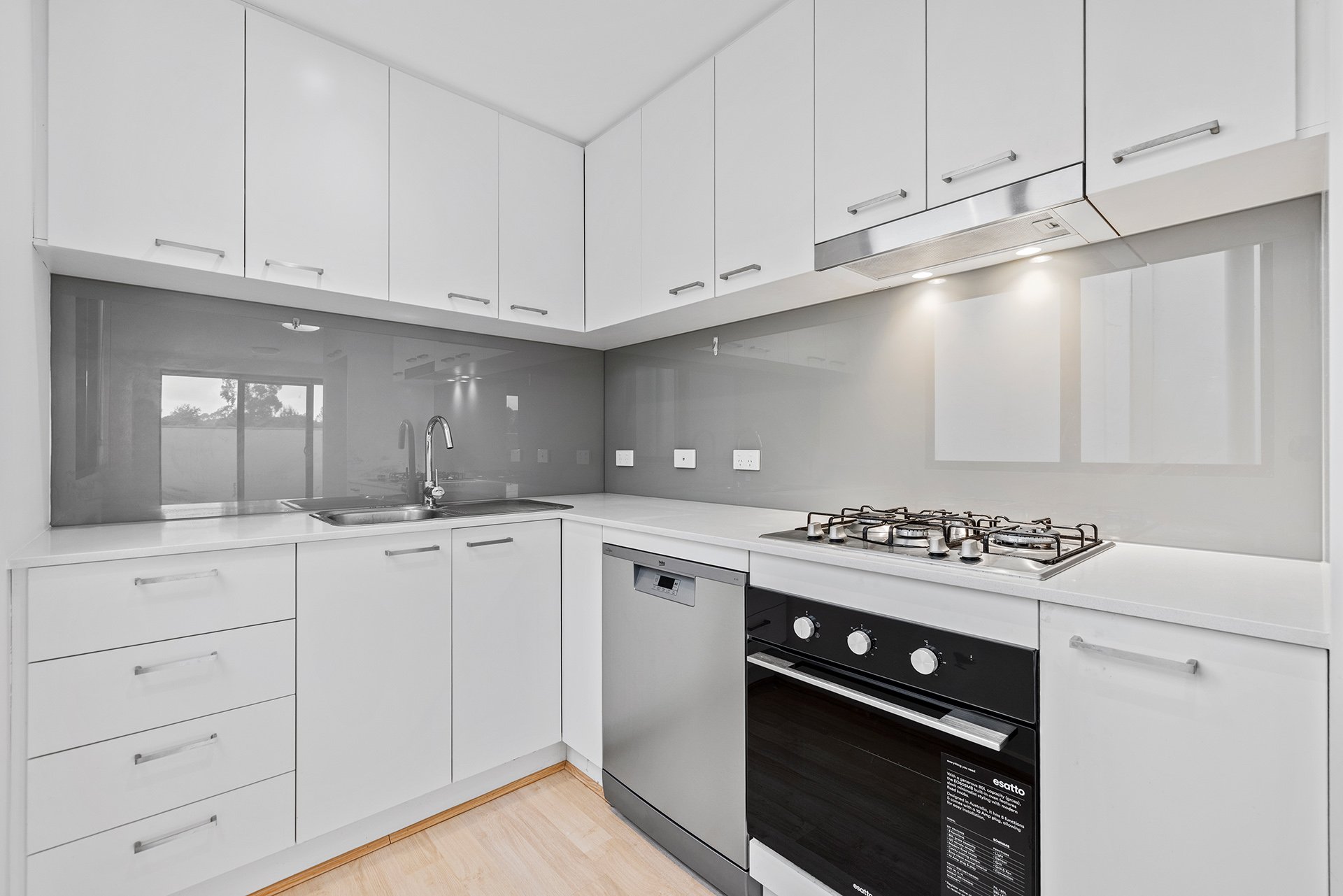 310/300 Middleborough Road, Blackburn&nbsp;South image 3