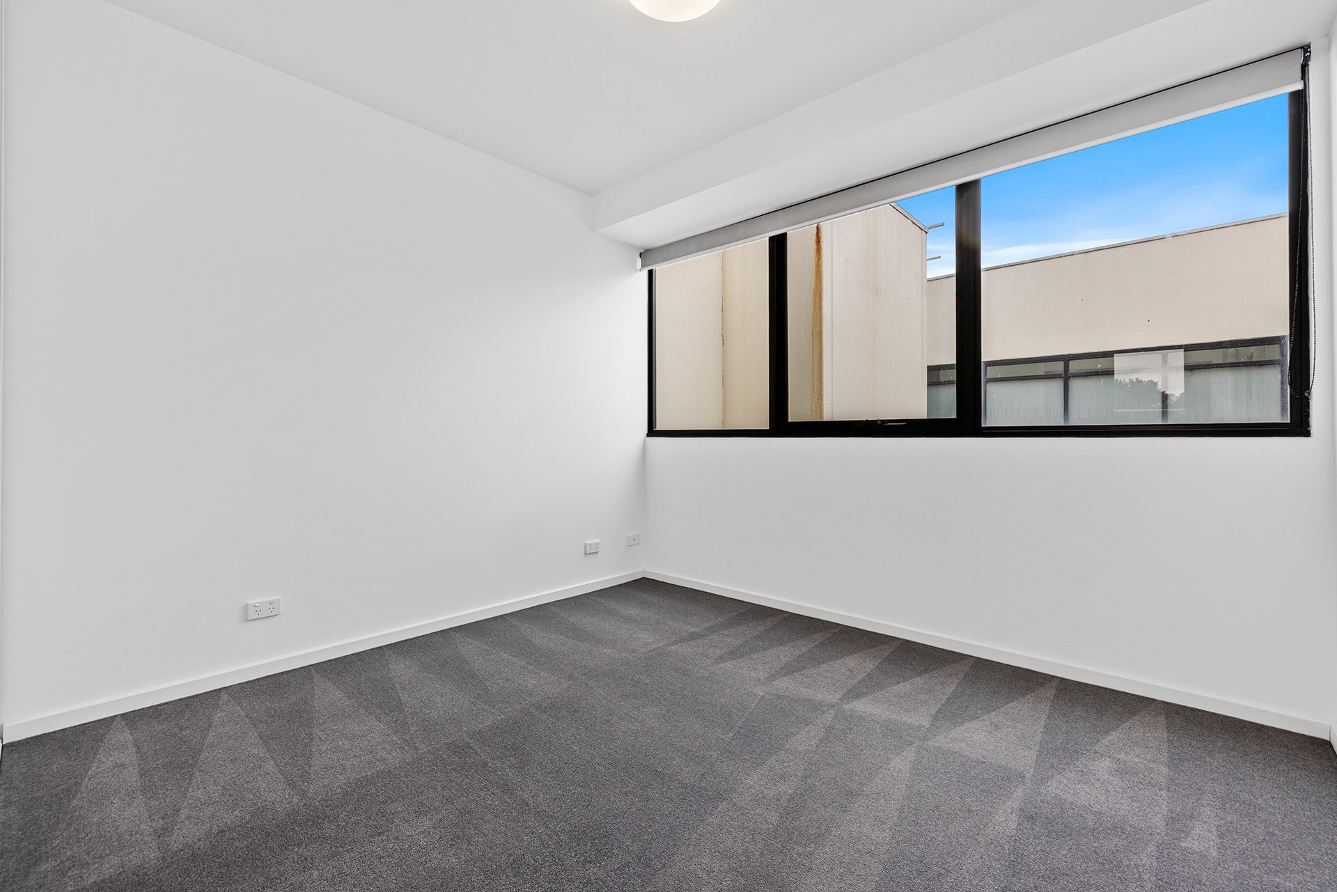 310/300 Middleborough Road, Blackburn image 7