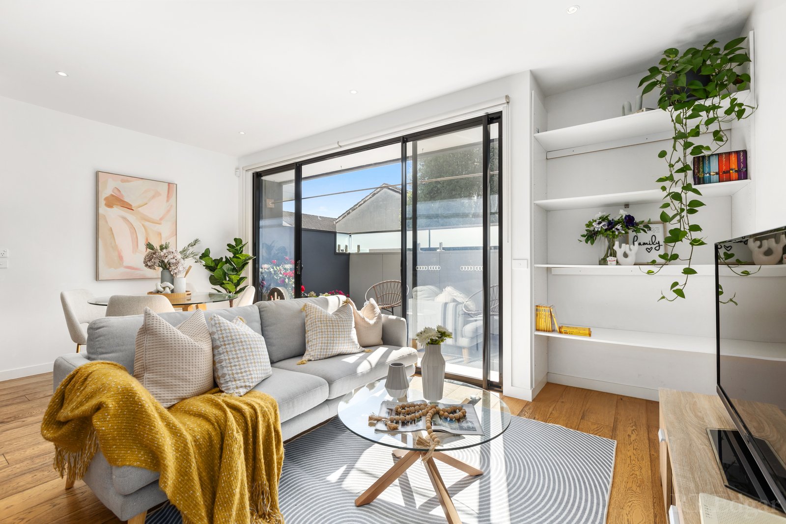 Property Gallery - Main Image