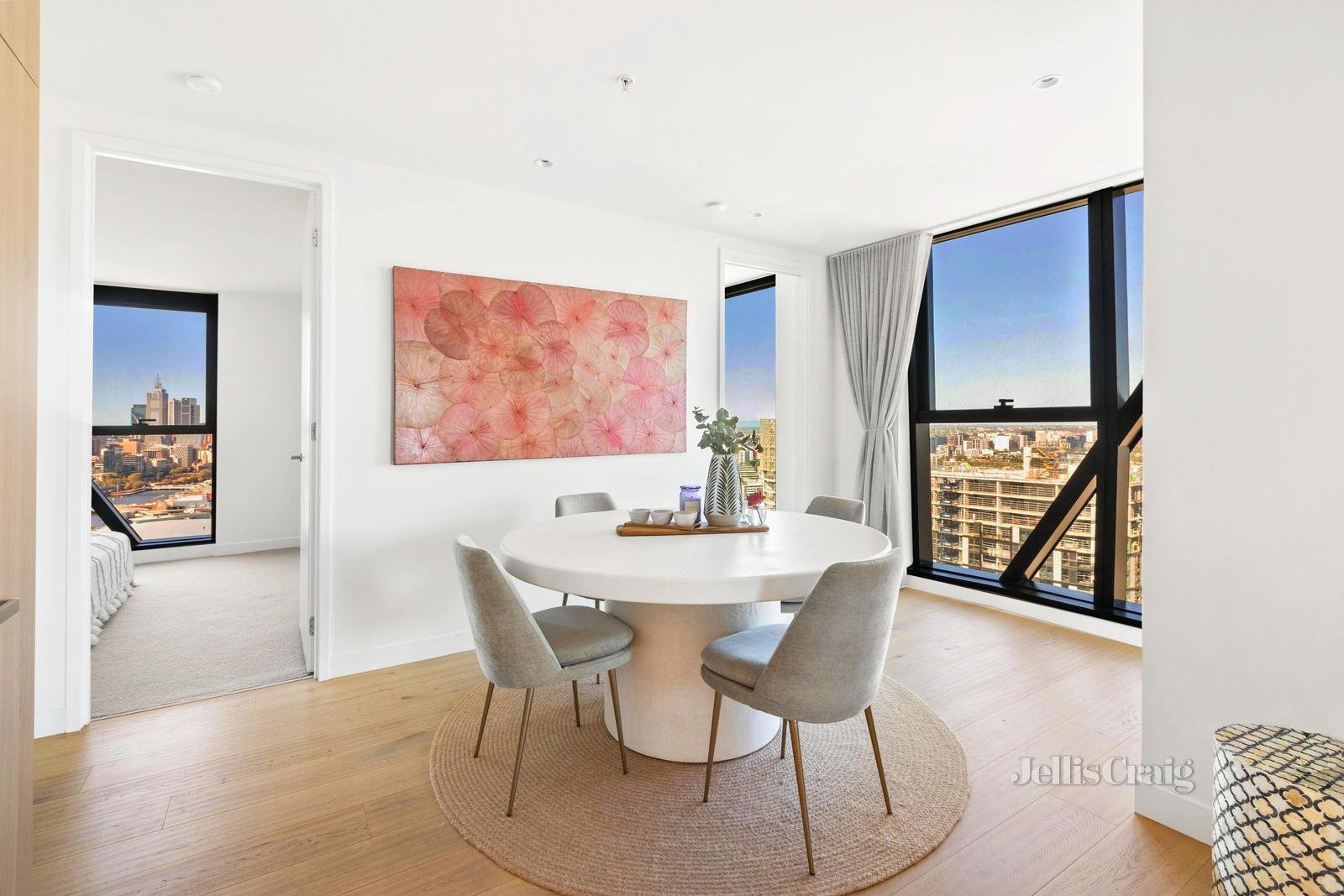 3105/201 Normanby Road, Southbank image 3