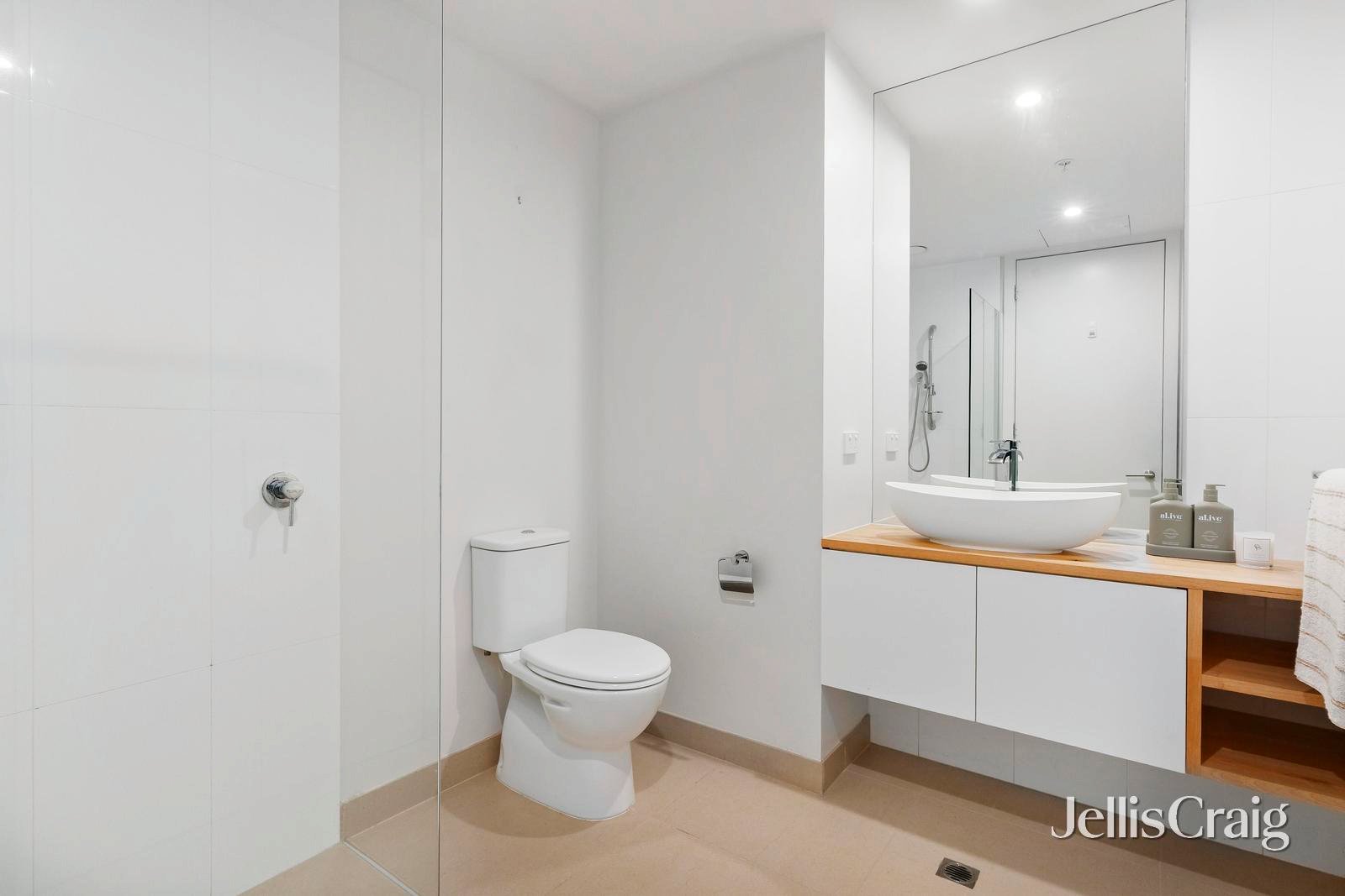 310/55 Cumberland Drive, Maribyrnong image 8