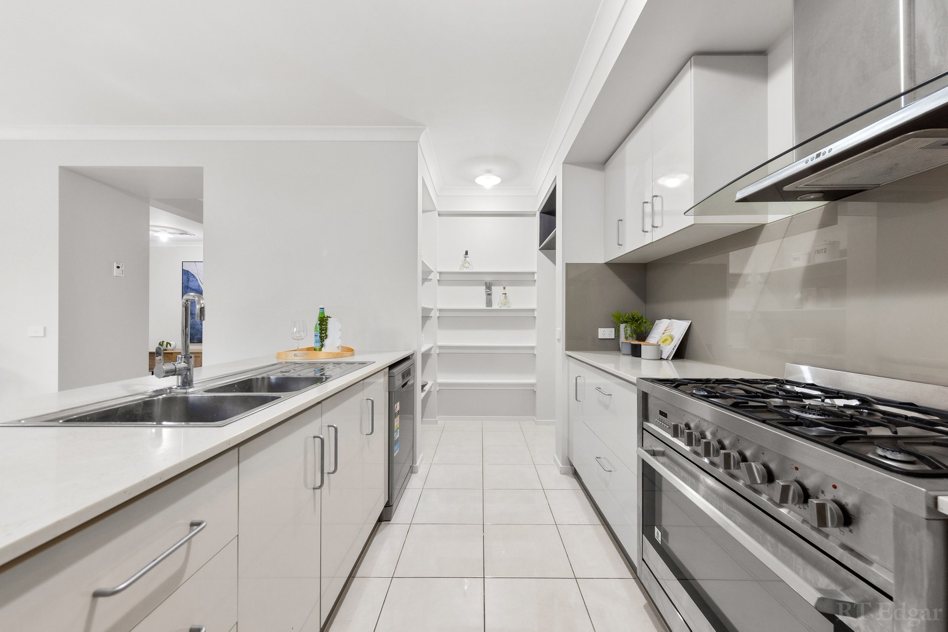 Property Gallery Thumbnail 6