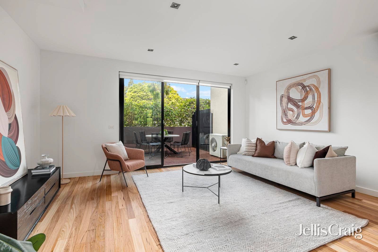 3/109 Asling Street, Brighton image 2