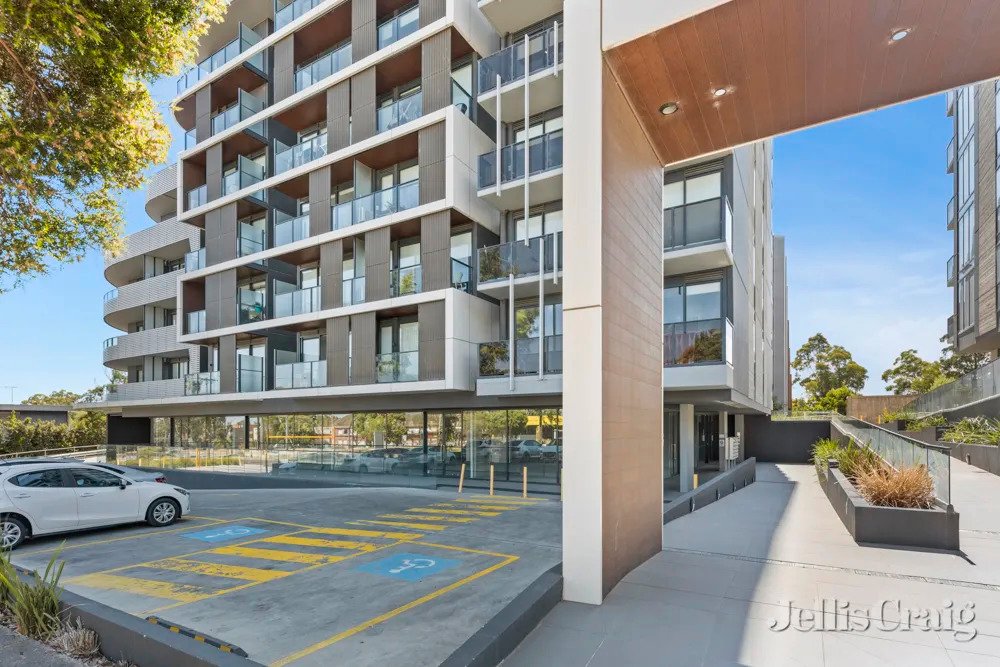 310B/1093 Plenty Road, Bundoora image 2