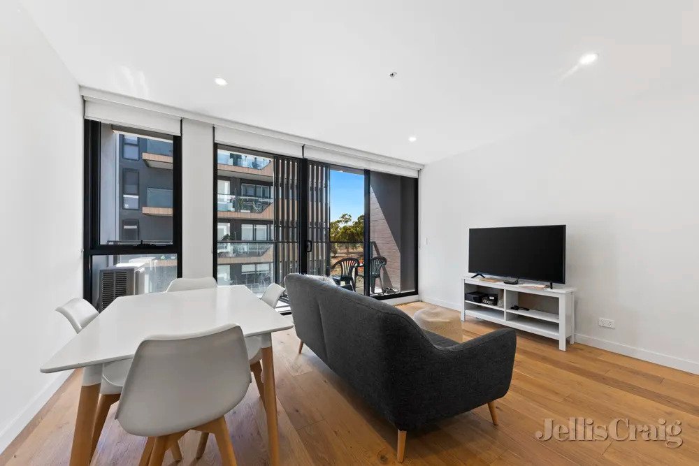 310B/1093 Plenty Road, Bundoora image 4