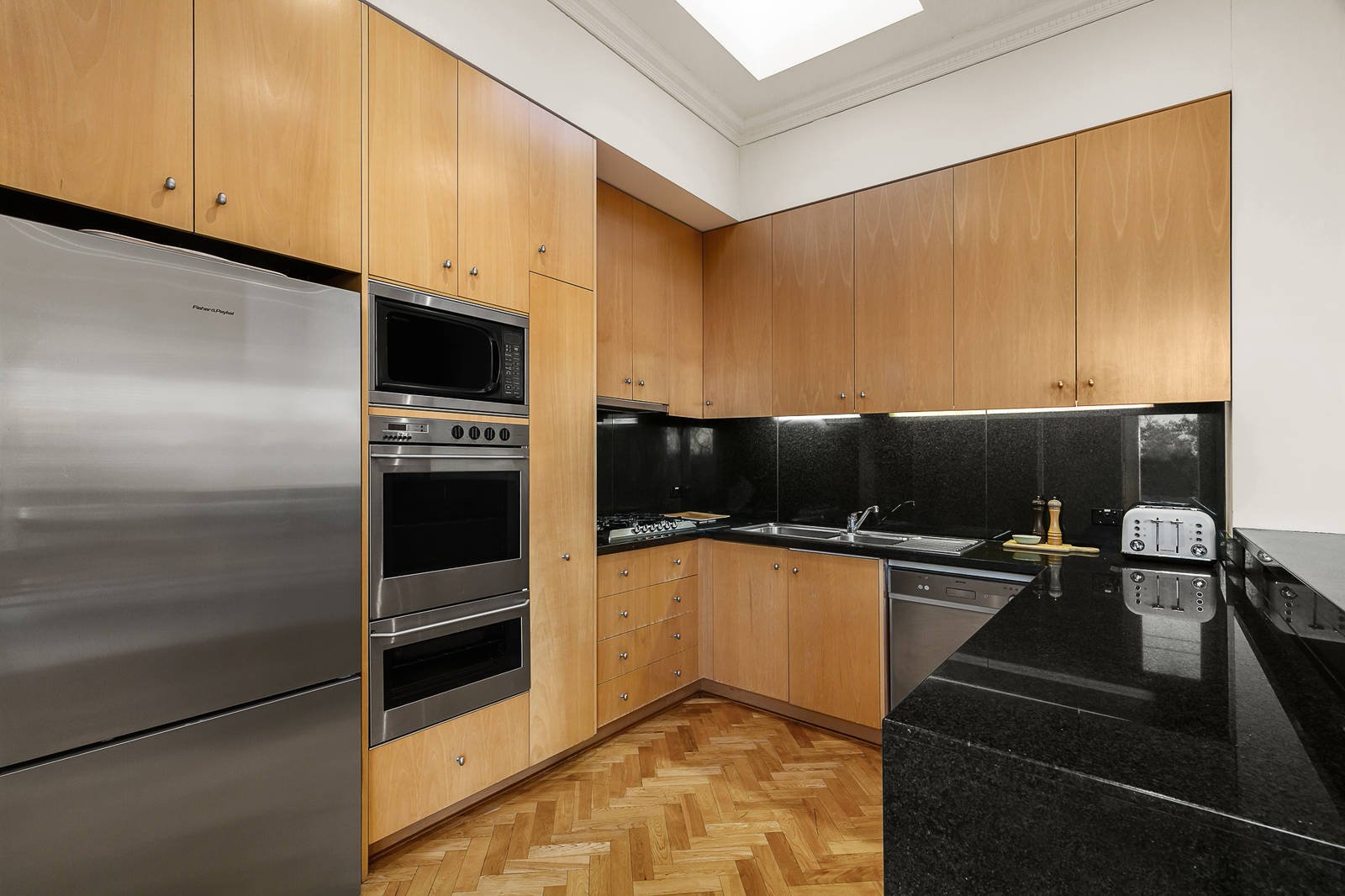 Property Gallery Thumbnail 4