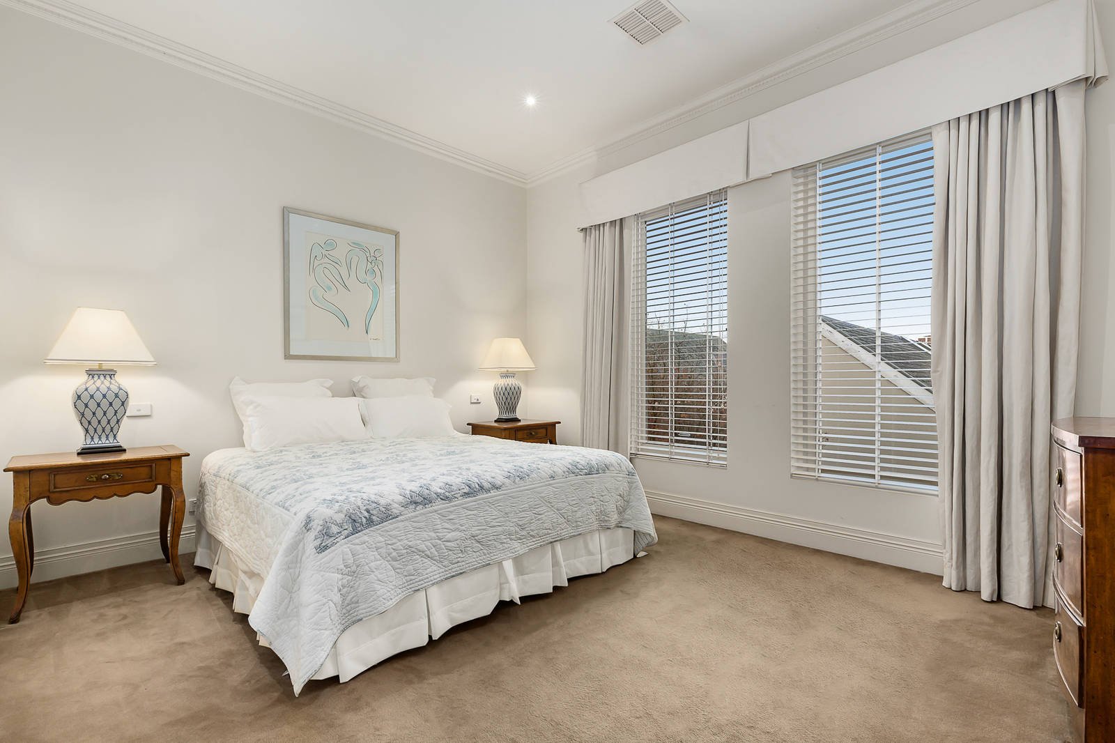 Property Gallery Thumbnail 8