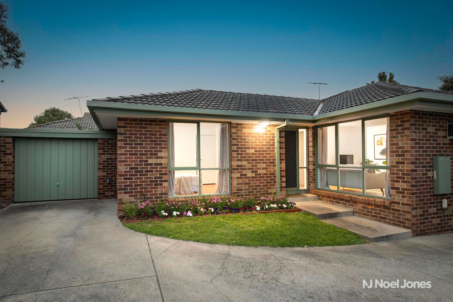 3/11 Albert Street, RINGWOOD VIC 3134 Noel Jones