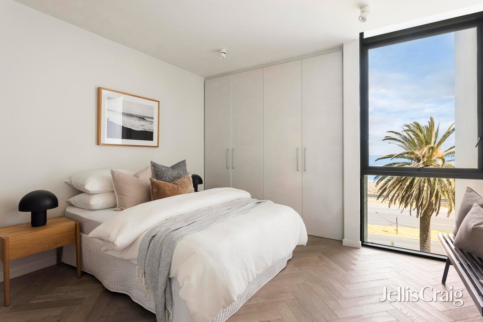 31/1 Beach Street, Port Melbourne image 9