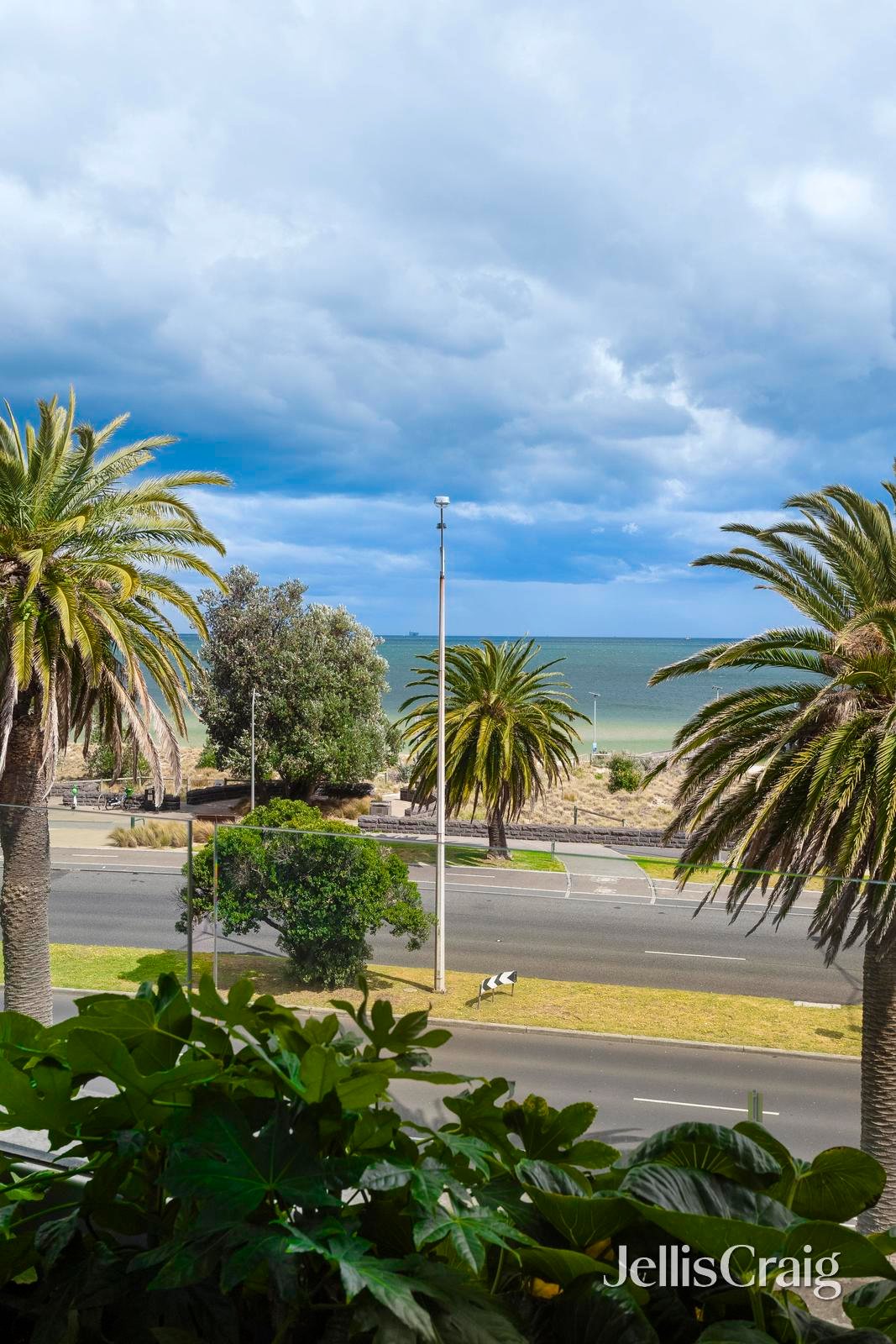 31/1 Beach Street, Port Melbourne image 13