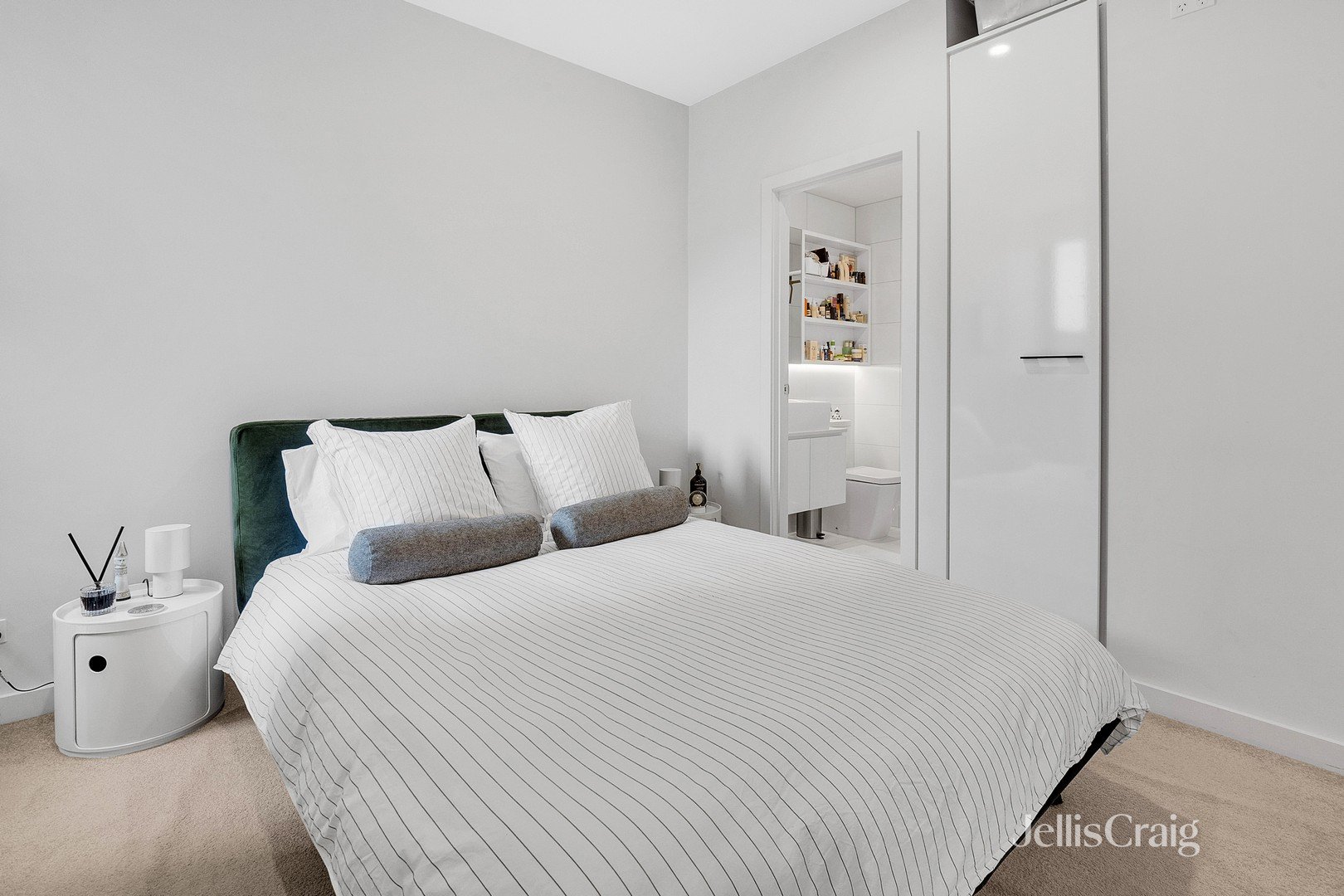 3/11 Glass Street, Essendon image 5