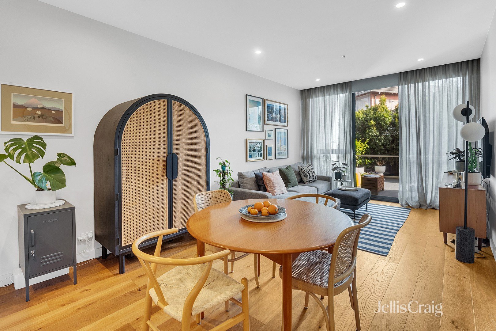3/11 Glass Street, Essendon image 4