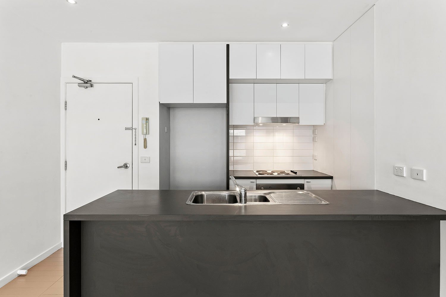 Property Gallery - Main Image