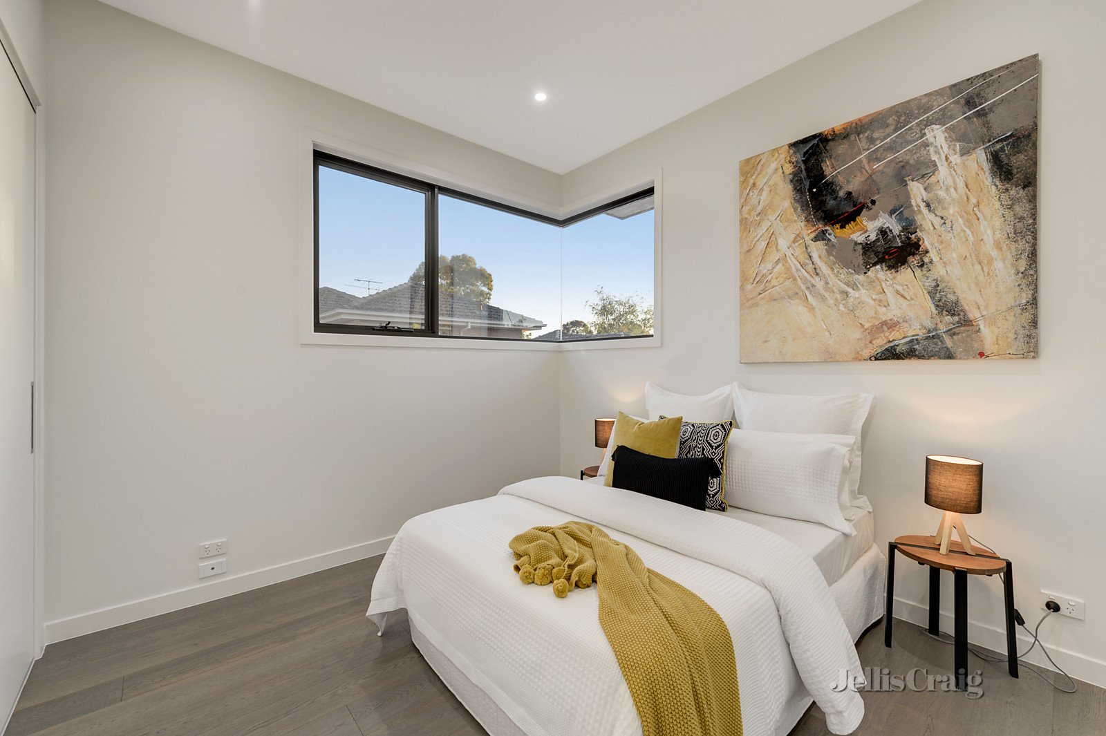 3/11 Iramoo Street, Balwyn image 3