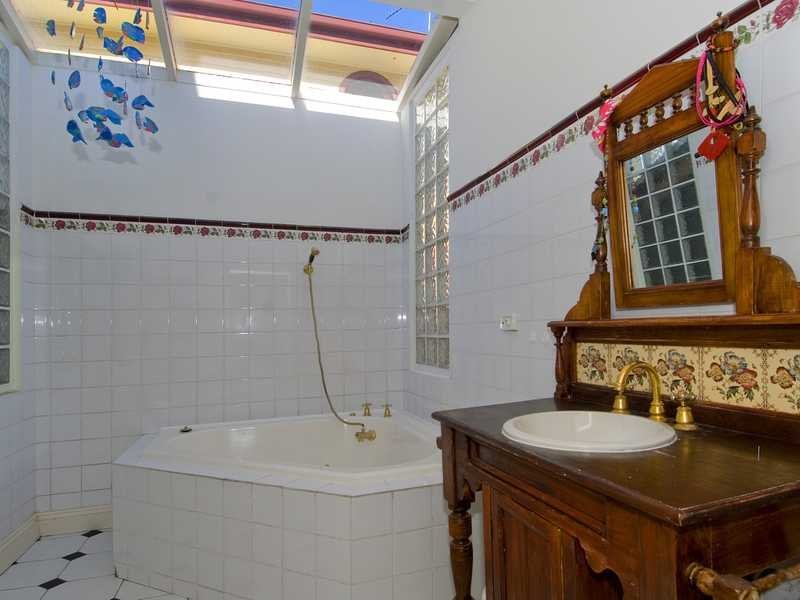 311 Myers Street, East Geelong image 8