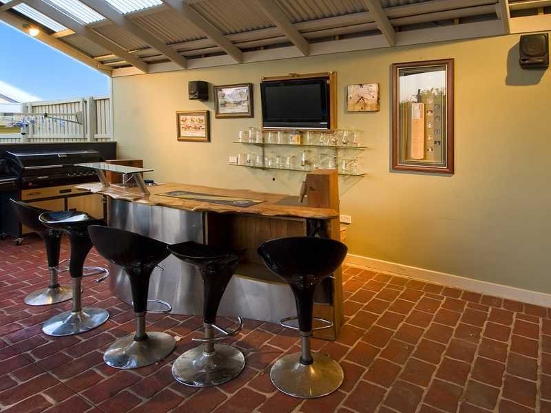 311 Myers Street, East Geelong image 11