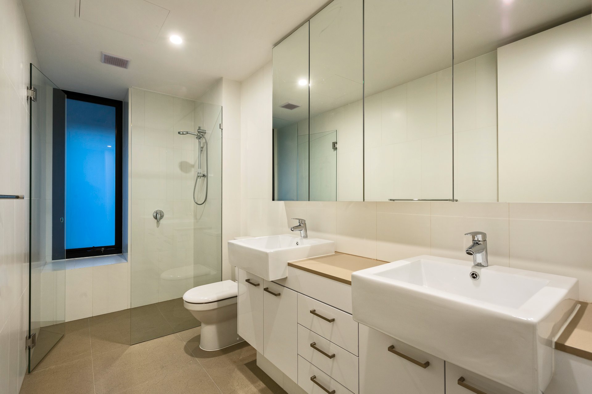 Property Gallery Thumbnail 4