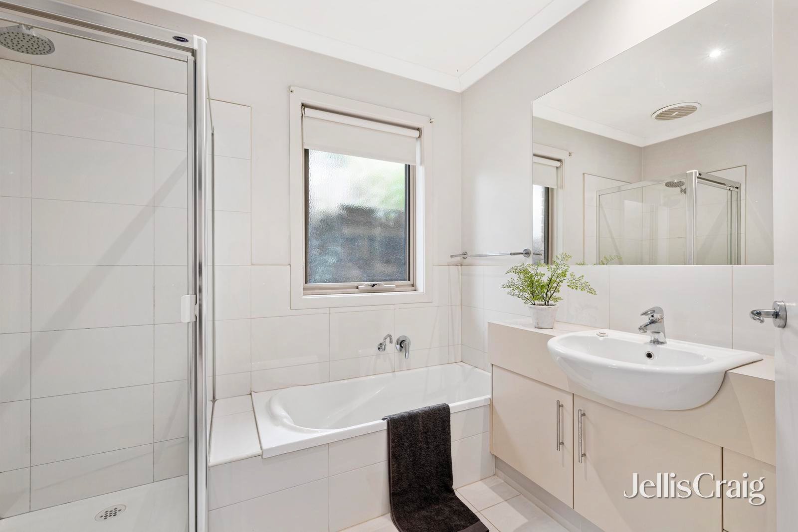 3/11 Peden Street, Chirnside&nbsp;Park image 9