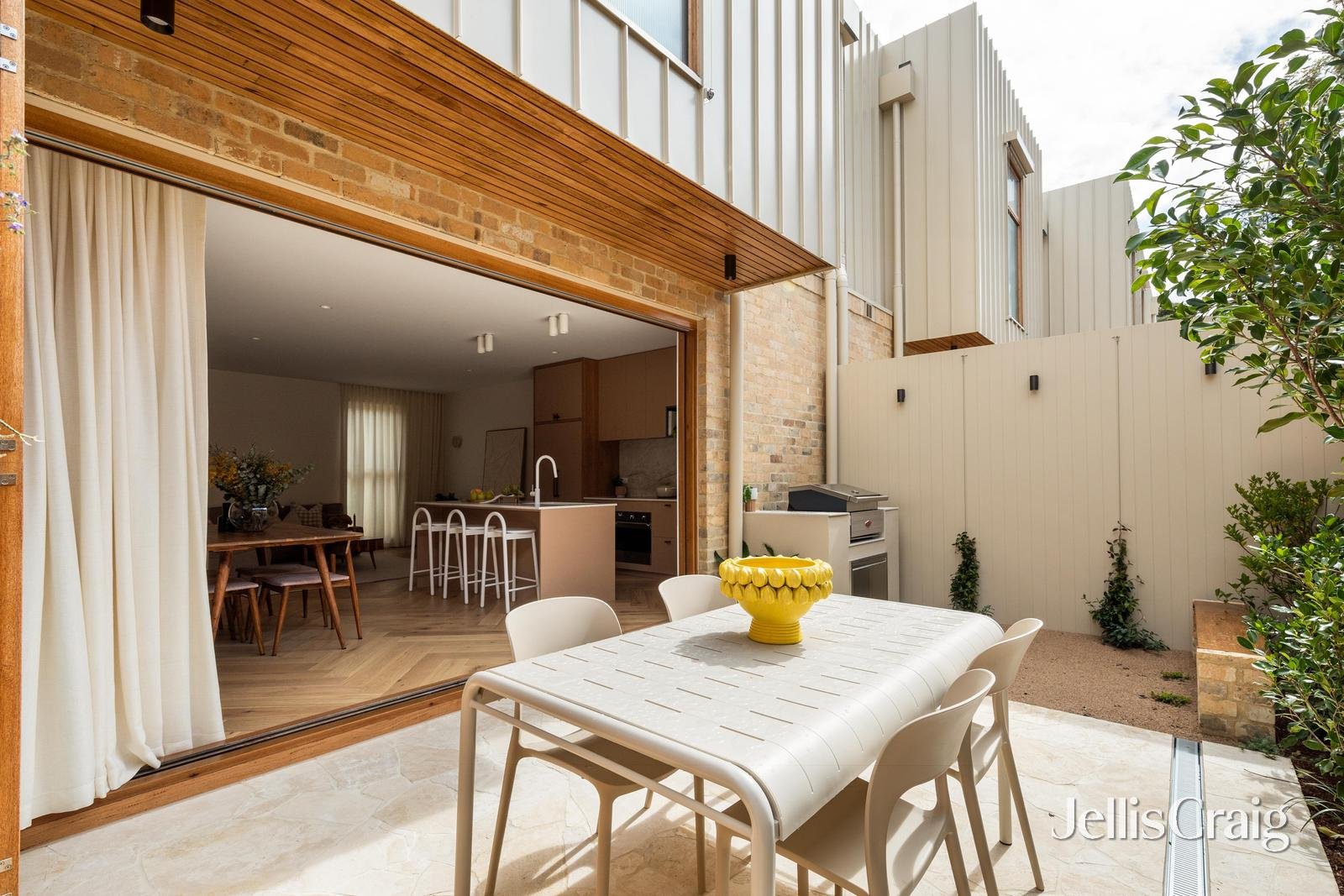 3/11 Pender Street, Thornbury image 6