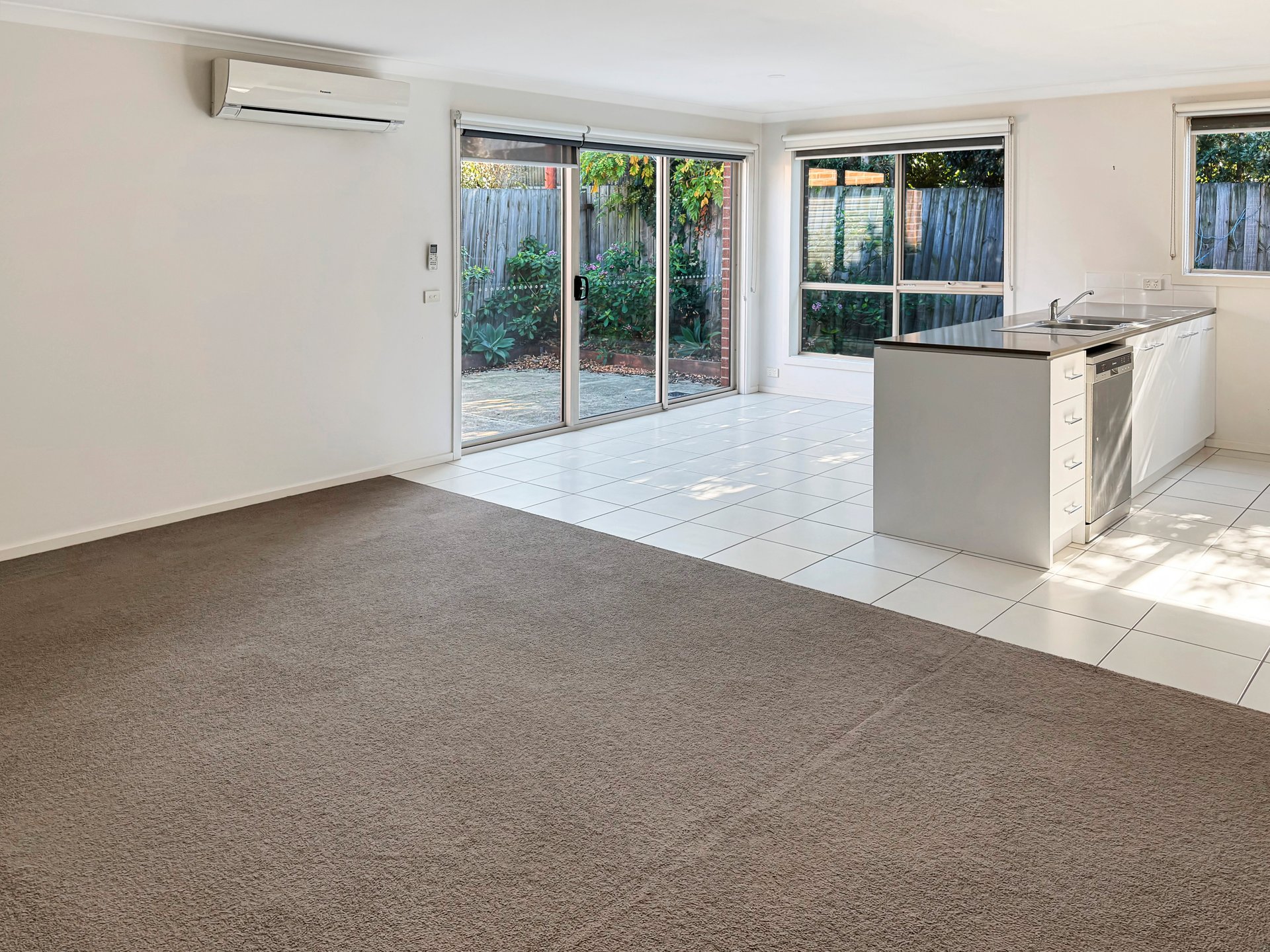 3/11 Pitman Street, Newcomb image 3
