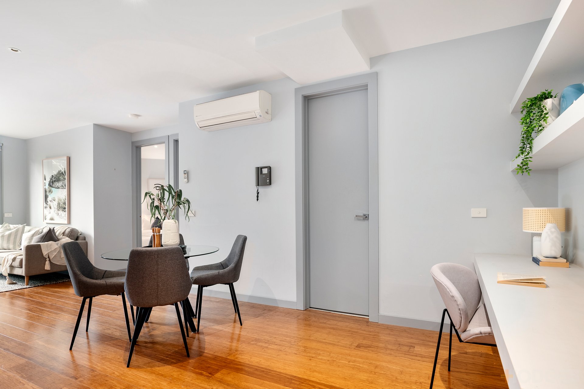 3 / 11 Railway Crescent Hampton
