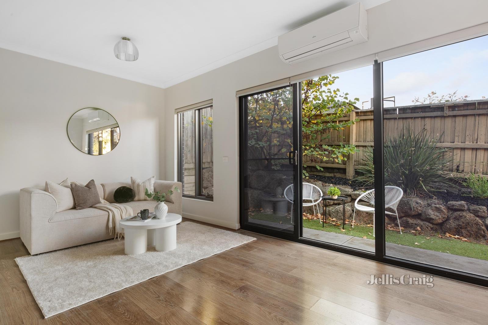 3/110-112 Nell Street, Greensborough image 5
